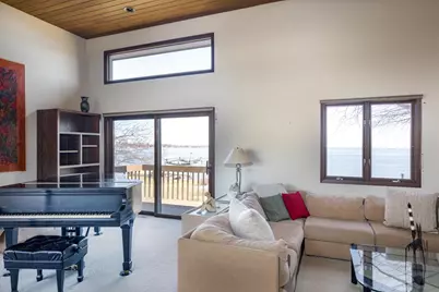 2136 White Swan Drive, Oshkosh, WI 54901 - Photo 8