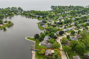 2136 White Swan Dr, Oshkosh, WI 54901 - Photo 76