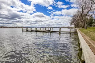 2151 Sunrise Dr, Appleton, WI 54914 - Photo 6