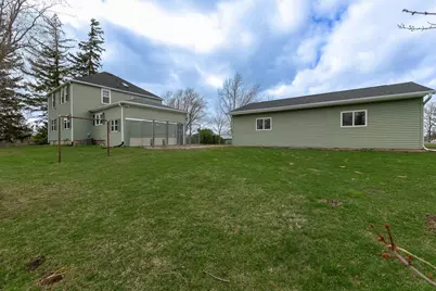 414 State Road 26, Oshkosh, WI 54904 - Photo 8