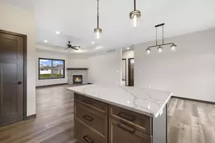 2081 Antelope Trail, Kaukauna, WI 54130 - Photo 6
