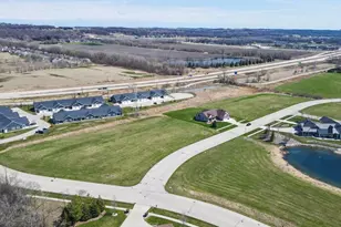 507 N Country Ln, Fond du Lac, WI 54935 - Photo 2