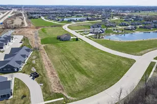 551 N Country Ln, Fond du Lac, WI 54935 - Photo 2