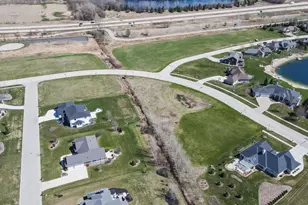 460 N Country Ln, Fond du Lac, WI 54935 - Photo 2