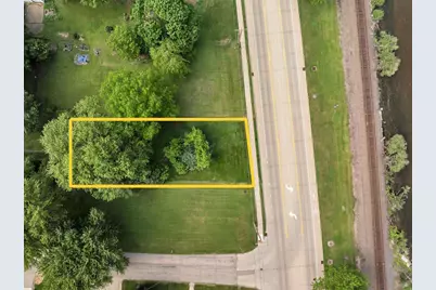 S Main Street, Oshkosh, WI 54902 - Photo 1