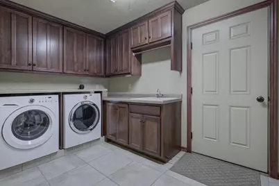 N8387 Royce Court, Menasha, WI 54952 - Photo 34