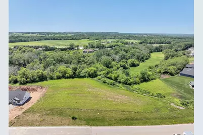 2940 Creekwood Drive, Green Bay, WI 54313 - Photo 2