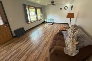 118 Robert St, Clintonville, WI 54929 - Photo 4