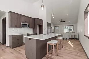 503 Founders Wy, Little Chute, WI 54140 - Photo 2