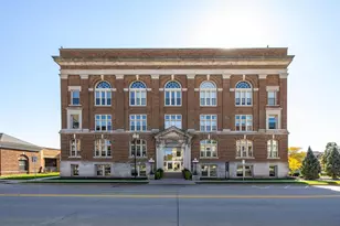 105 Washington Ave, Oshkosh, WI 54901 - Photo 2