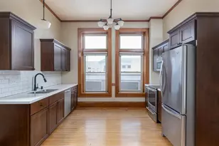 105 Washington Ave, Oshkosh, WI 54901 - Photo 4