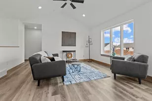 2050 White Dove Ln, Kaukauna, WI 54130 - Photo 2