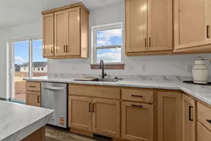 2050 White Dove Ln, Kaukauna, WI 54130 - Photo 12