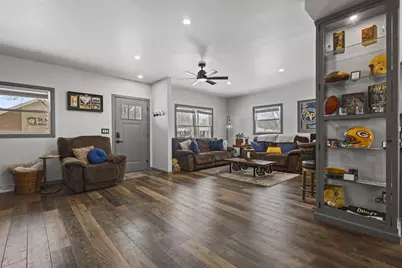 1749 S Oneida Street, Green Bay, WI 54304 - Photo 4