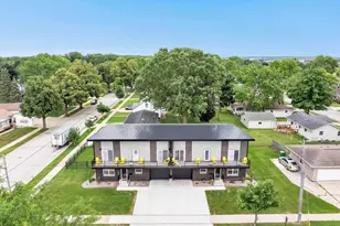 1749 S Oneida St, Green Bay, WI 54304 - Photo 48