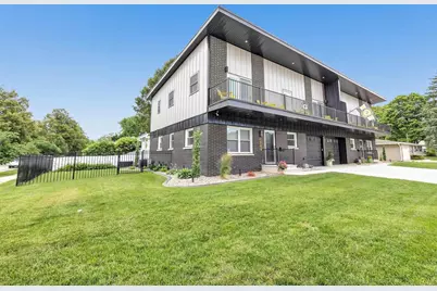 1749 S Oneida Street, Green Bay, WI 54304 - Photo 1