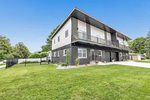 1749 S Oneida St, Green Bay, WI 54304 - Photo 1