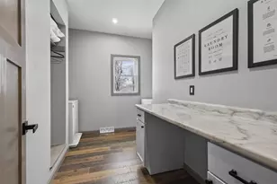 1751 S Oneida St, Green Bay, WI 54304 - Photo 32