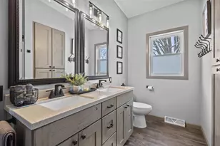 1751 S Oneida St, Green Bay, WI 54304 - Photo 30