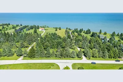 626 Lakeshore Drive, Kewaunee, WI 54216 - Photo 2
