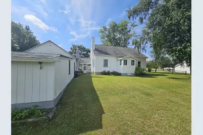 243 E Chicago Road, Wautoma, WI 54982 - Photo 32