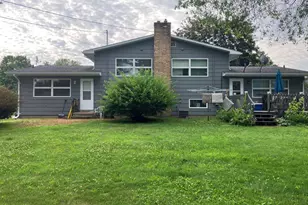 229 Park Ln, Clintonville, WI 54929 - Photo 2