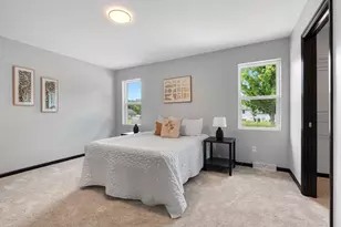 2662 Lawrence Ln, Neenah, WI 54956 - Photo 14