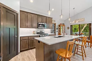 2592 Farmington Wy, Suamico, WI 54313 - Photo 18