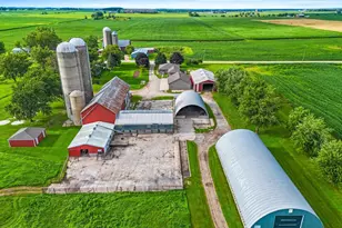 W2227 Redwood Dr, Pulaski, WI 54162 - Photo 60