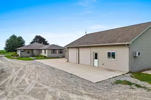 W2227 Redwood Dr, Pulaski, WI 54162 - Photo 36