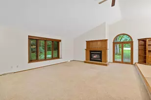 3081 Big Timber Cir, Suamico, WI 54313 - Photo 4