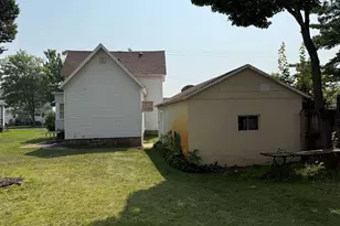 1629 Pernin St, Marinette, WI 54143 - Photo 4