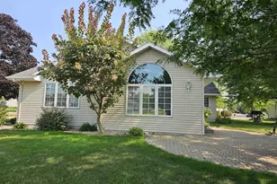 1500 Foxfire Ct, Waupaca, WI 54981 - Photo 32