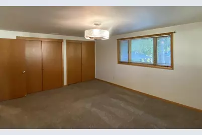 2360 Hillside Lane, Green Bay, WI 54302 - Photo 16