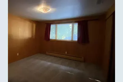 2360 Hillside Lane, Green Bay, WI 54302 - Photo 12