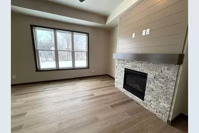 N9281 Breezy Way, Appleton, WI 54915 - Photo 8