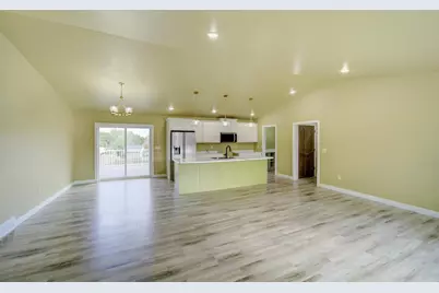 1931 Southland Lane, New London, WI 54961 - Photo 10