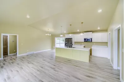 1931 Southland Lane, New London, WI 54961 - Photo 12