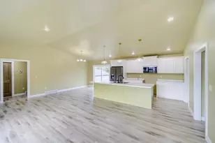 1931 Southland Ln, New London, WI 54961 - Photo 12