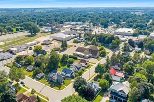 208 E Maurer St, Shawano, WI 54166 - Photo 12