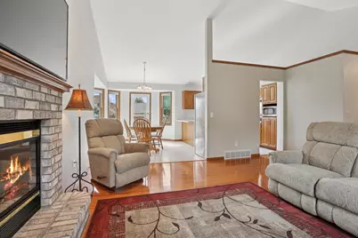 2513 Bishops Lane, Neenah, WI 54956 - Photo 8