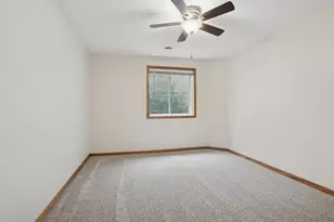 2513 Bishops Ln, Neenah, WI 54956 - Photo 16