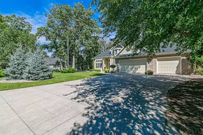 1055 Timber Run Drive, Neenah, WI 54956 - Photo 2