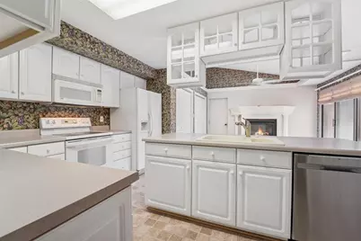 1231 W Nicolet Circle, Appleton, WI 54914 - Photo 8