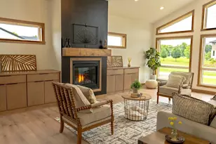 1655 Arnie's Ct, De Pere, WI 54115 - Photo 8