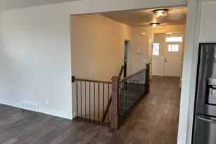 1633 Founders St, Neenah, WI 54956 - Photo 6