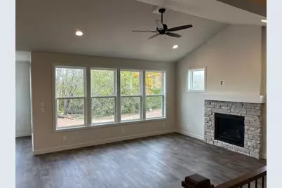 1633 Founders Street, Neenah, WI 54956 - Photo 2