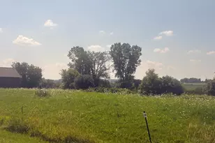 16 Trails End Ct, Fond du Lac, WI 54937 - Photo 1