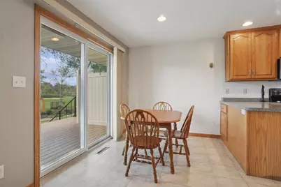 498 Ridgeway Court, Brillion, WI 54110 - Photo 8