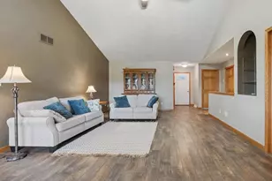 498 Ridgeway Ct, Brillion, WI 54110 - Photo 6